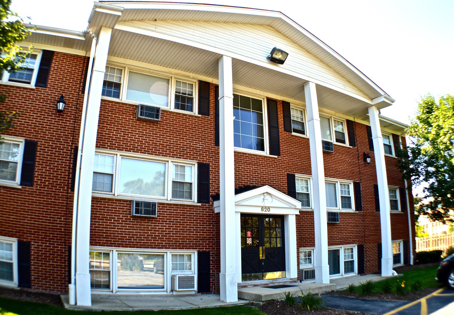 Elmhurst Apartment: 0S 540,610, 620 Old York Road