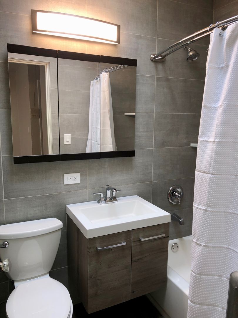 Lombard Apartment: 303 S. Main St