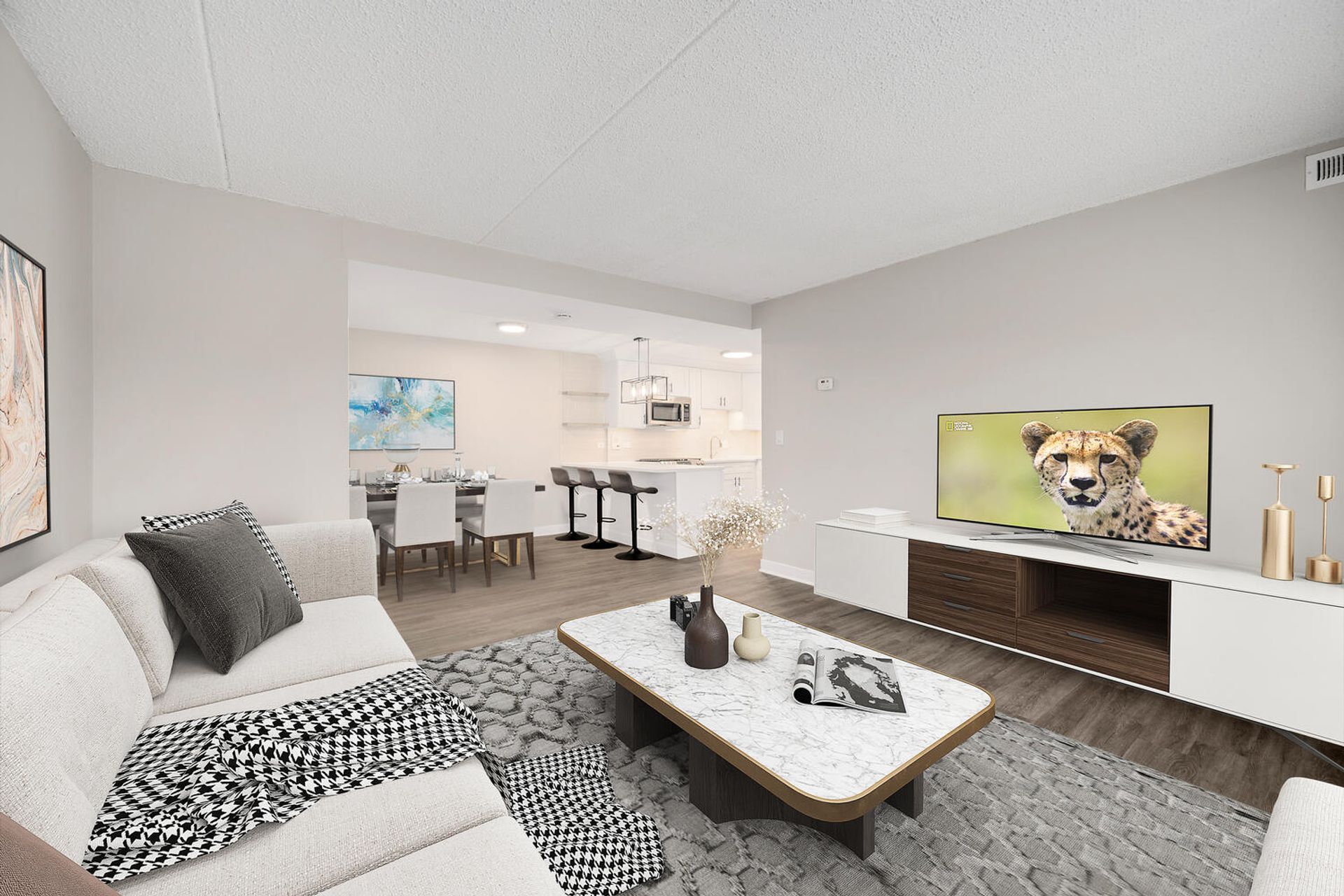 TownsEnd Apartments 4 of 12