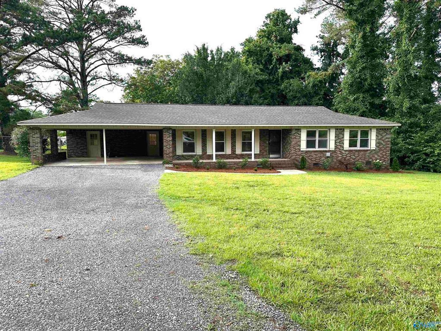 Guntersville House: 78 Vickie Lane