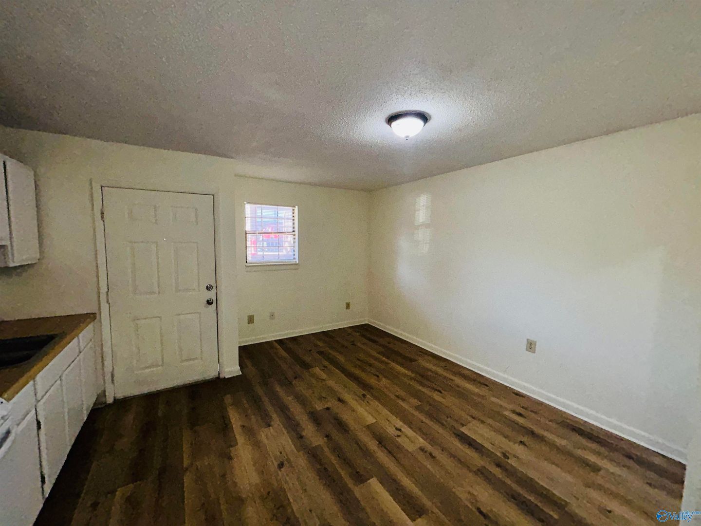 Arab Apartment: 31 8th Street 1-12