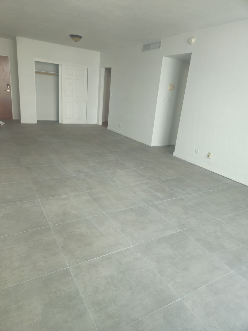 Hollywood Condo: 3801 Ocean Drive