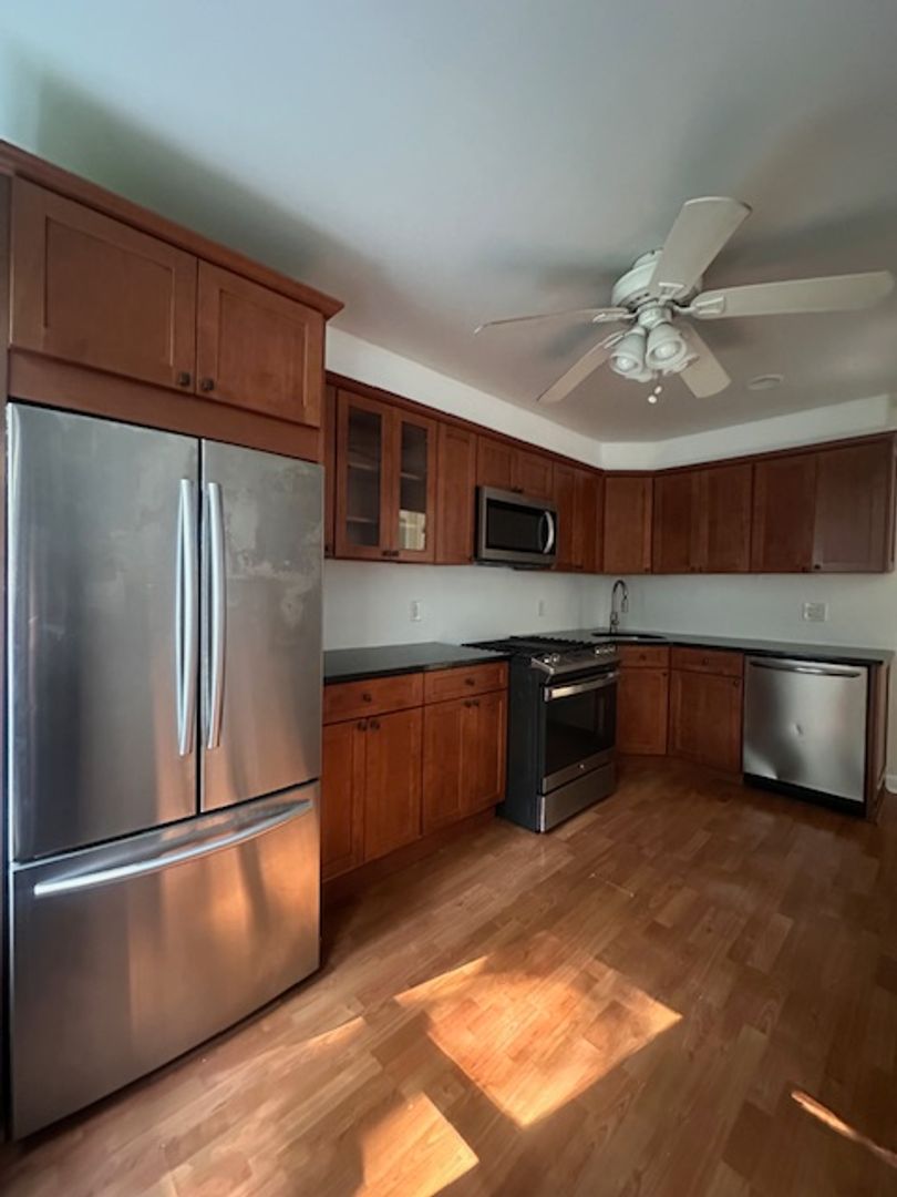 Sleepy Hollow Apartment: 1 Riverside Drive