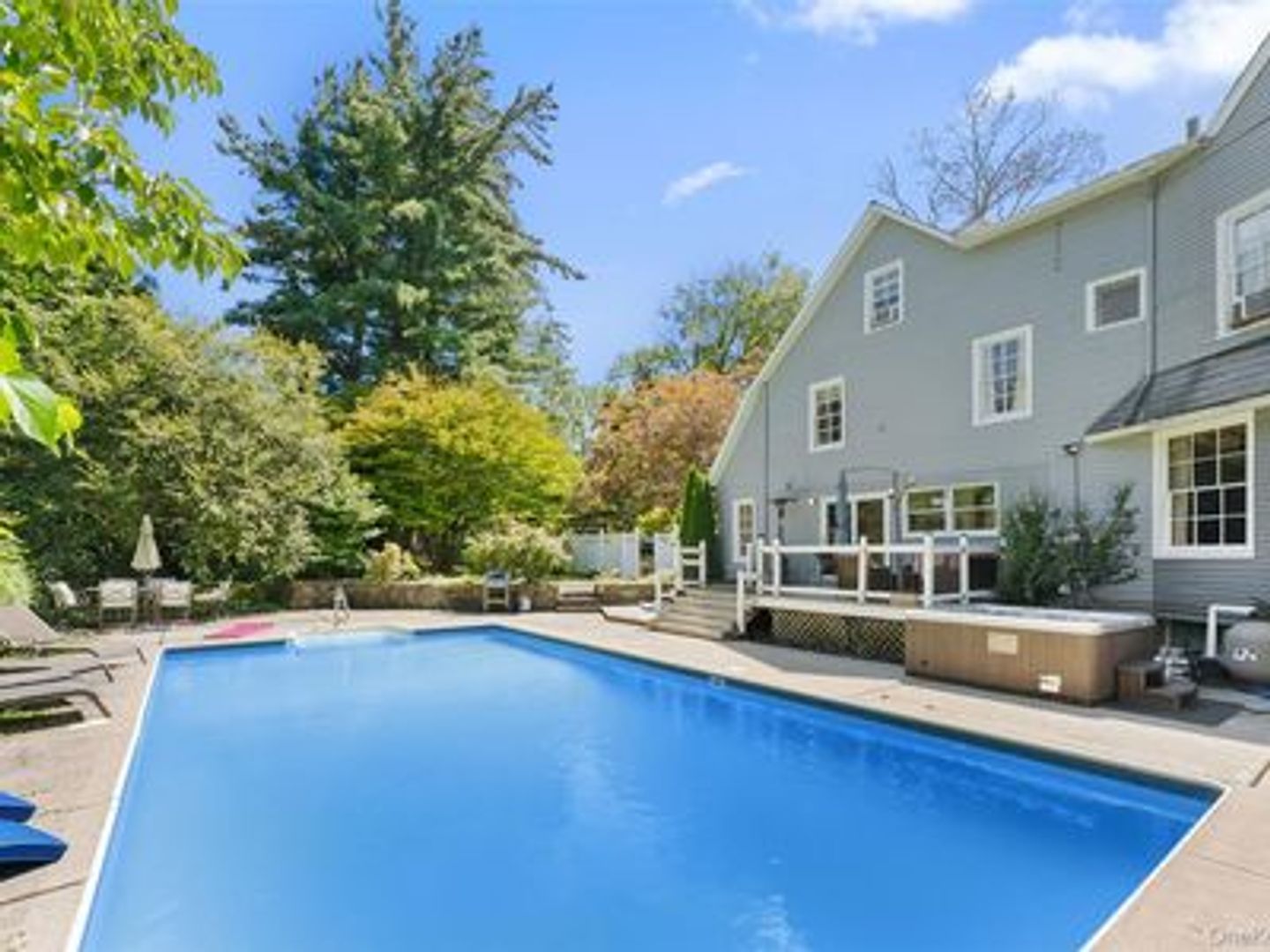 Pool at 5 Trinity Place LLC (1 of 3)