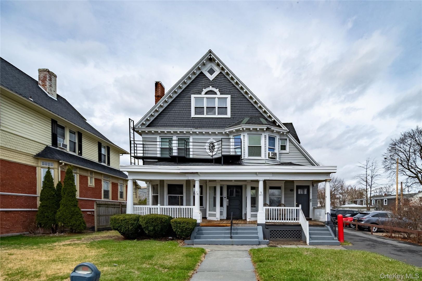 Kingston Apartment: 21 Main St.