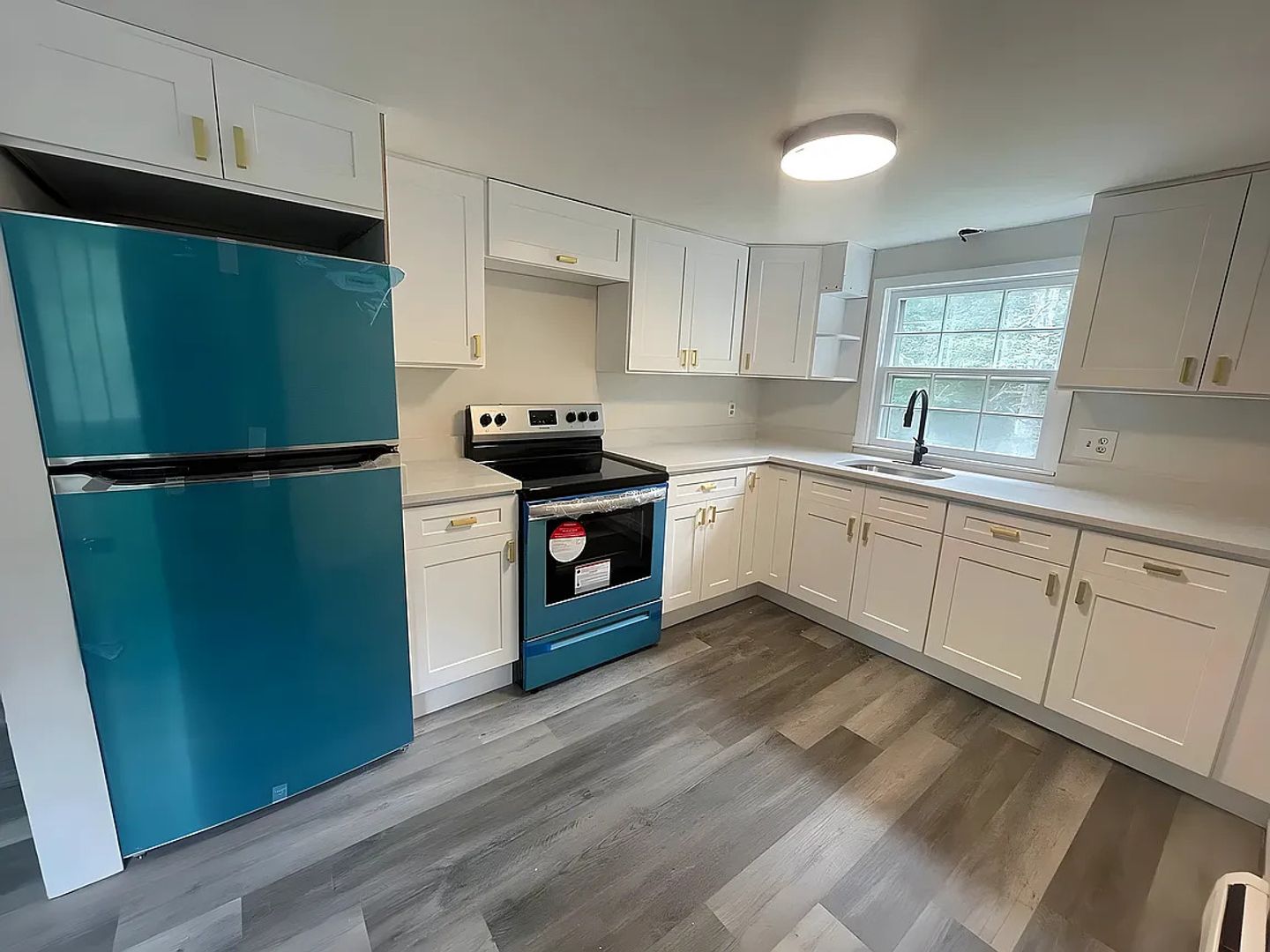 61-63 Parksville LLC