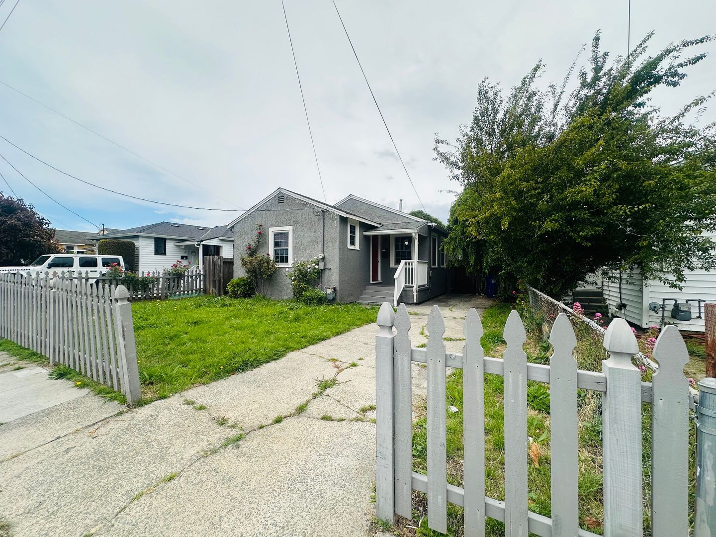 San Pablo House: 2539 17th St
