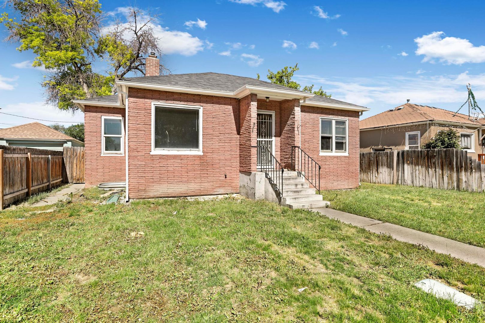 Twin Falls Apartment: 187 Monroe St.