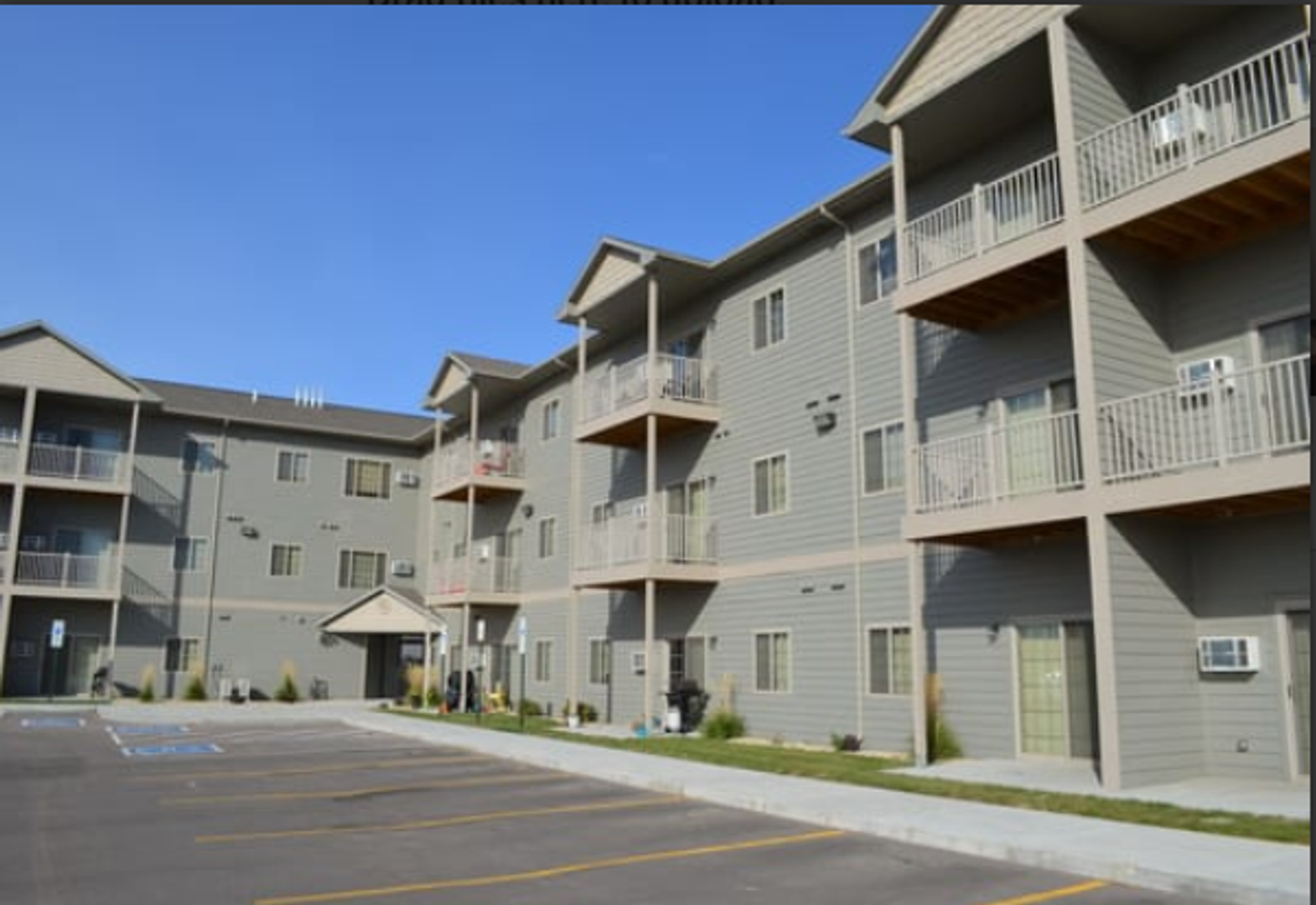 Mitchell Apartment: 1327 W 23rd Ave