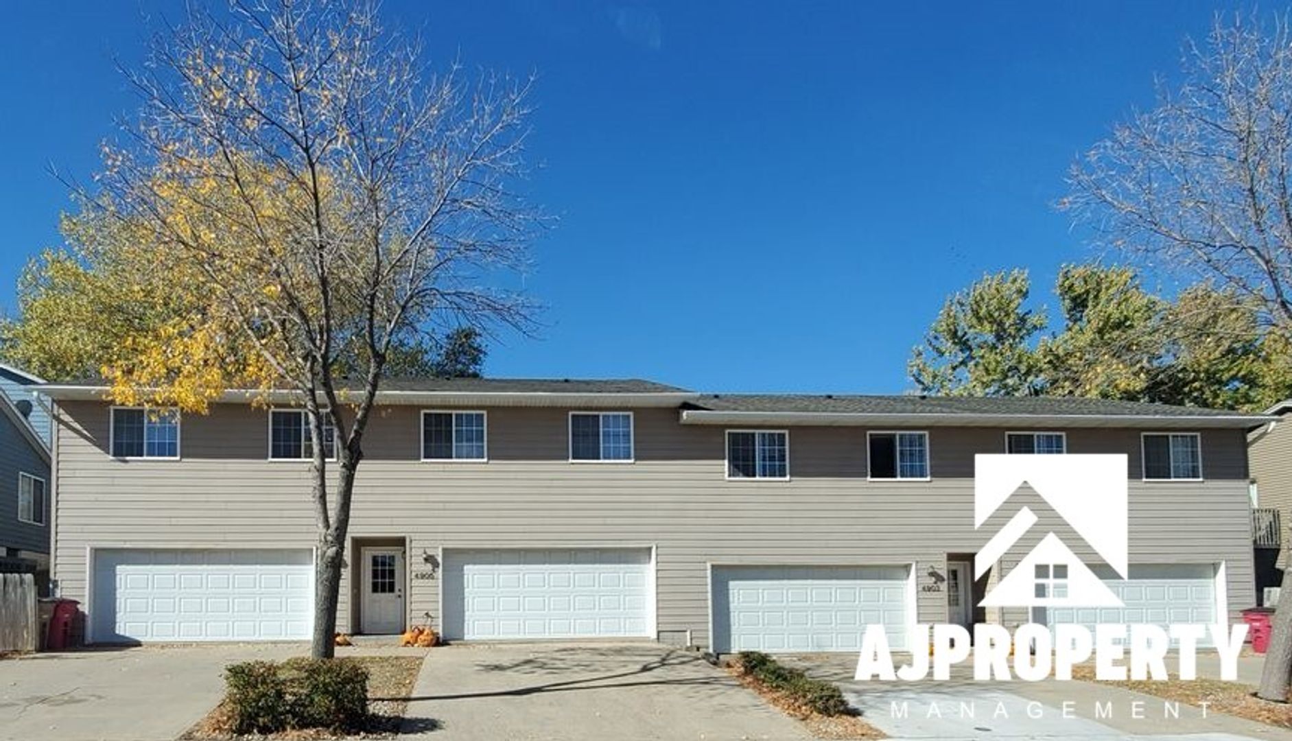 Sioux Falls House: 4907 S Tennis Ln
