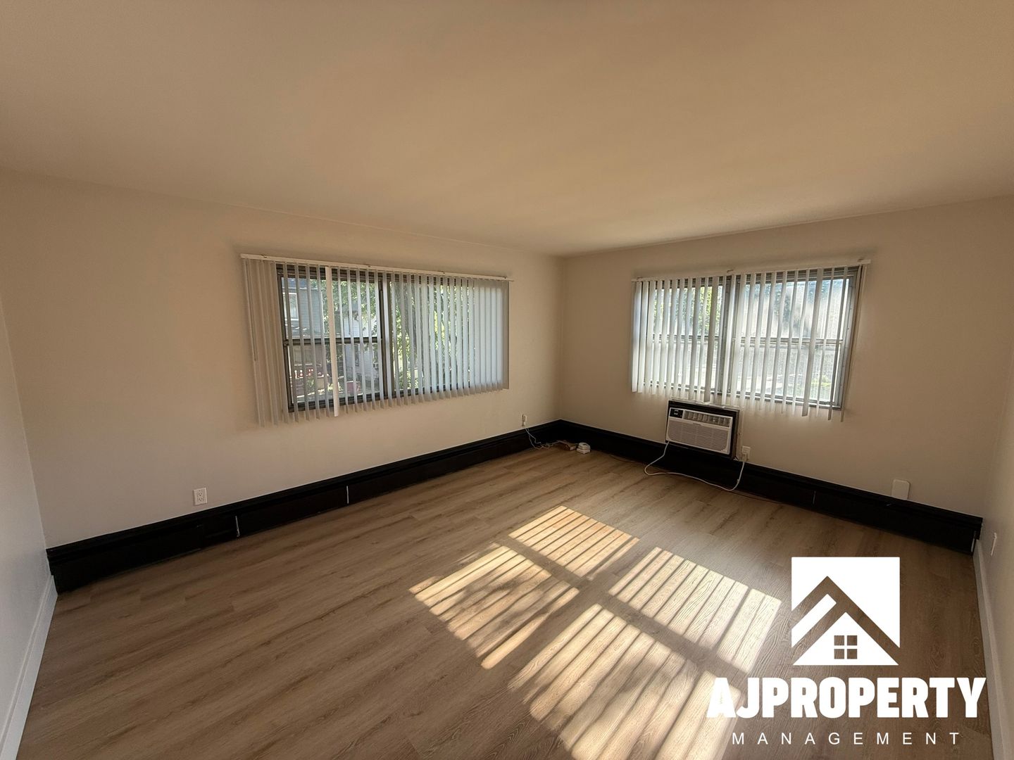 Sioux Falls Apartment: 615 W 15th St, 700 S Summit Ave