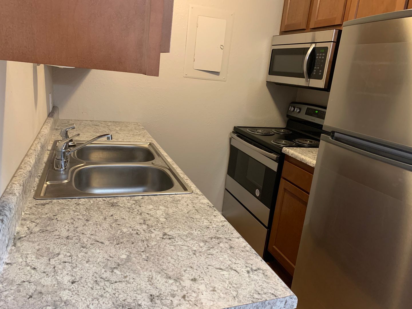 Council Bluffs Apartment: 136 Bennett Ave