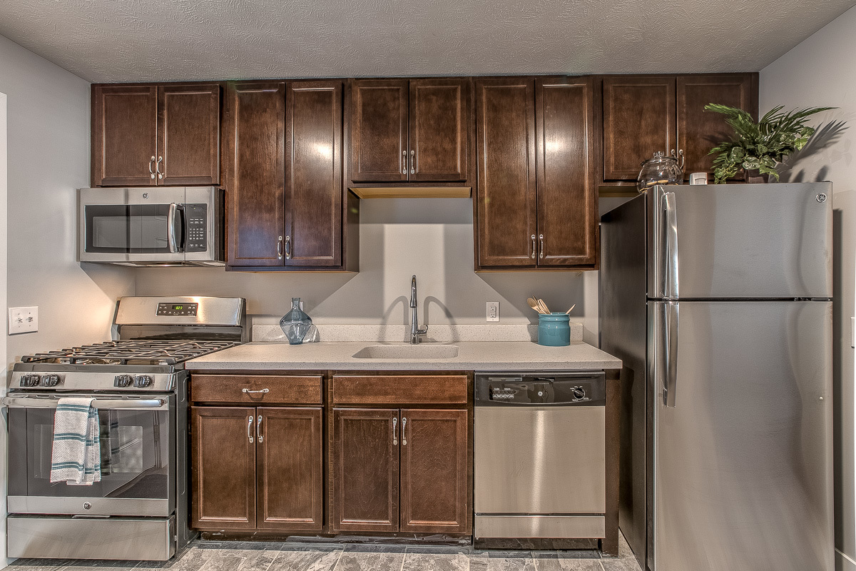 Council Bluffs Apartment: 37 1/2 Bluff St.