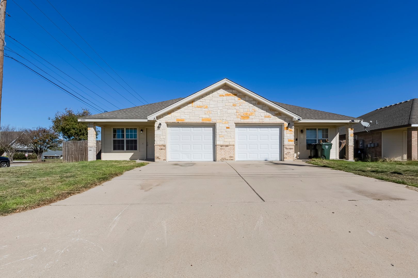 Temple Apartment: 2930 Saulsbury Drive