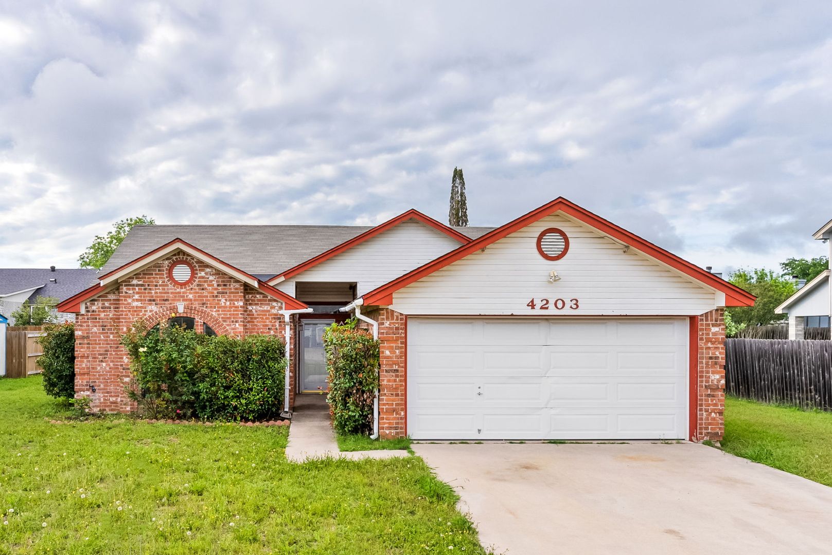 Killeen House: 4203 Vicki Dr