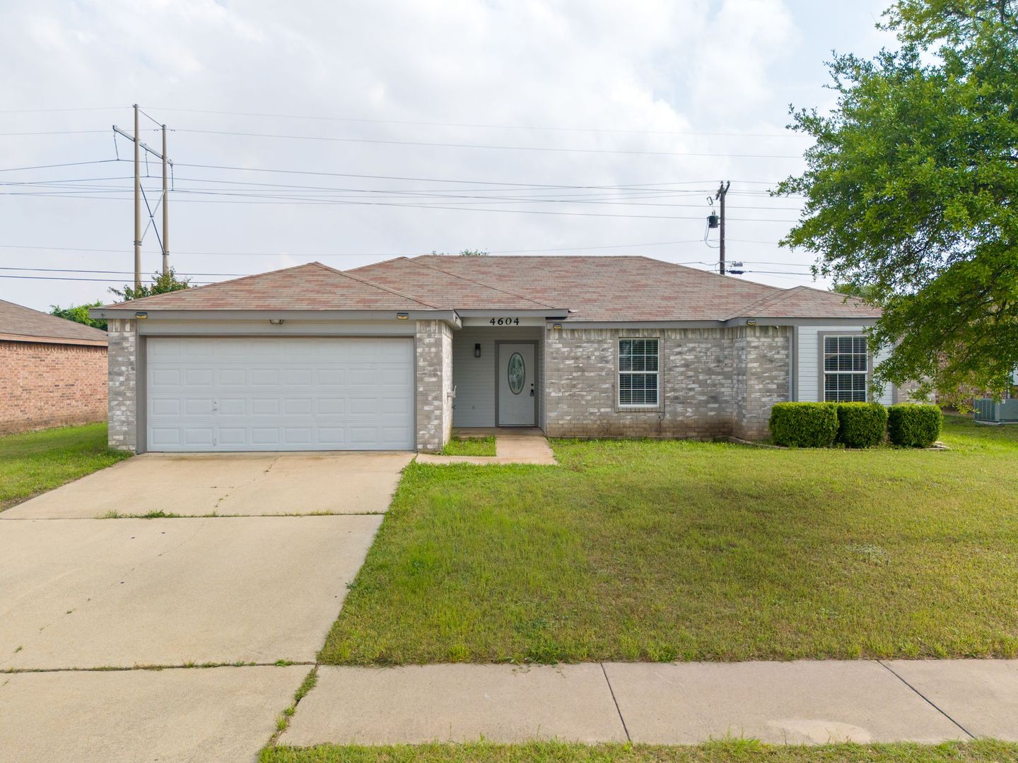 Killeen House: 4604 Greyhound Drive