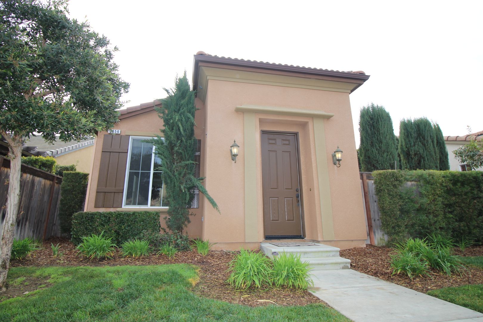 Clovis House: 3856 Heritage Ave