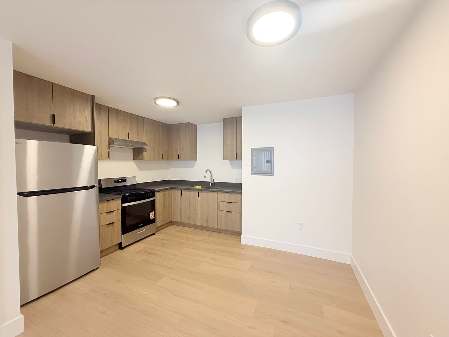 Los Angeles Apartment: 953 S. WESTMORELAND AVENUE