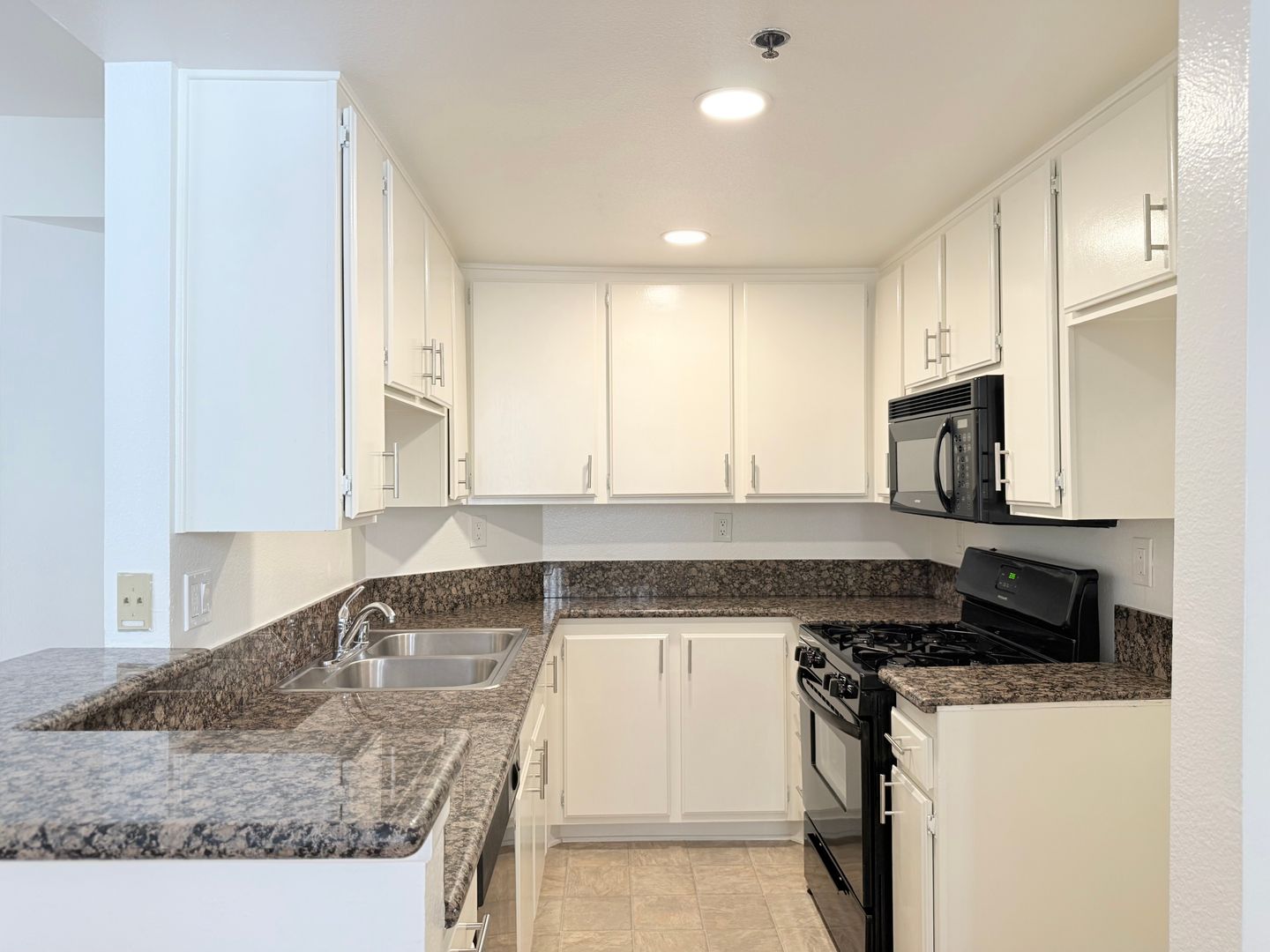 Los Angeles Apartment: 8715 Burton Way