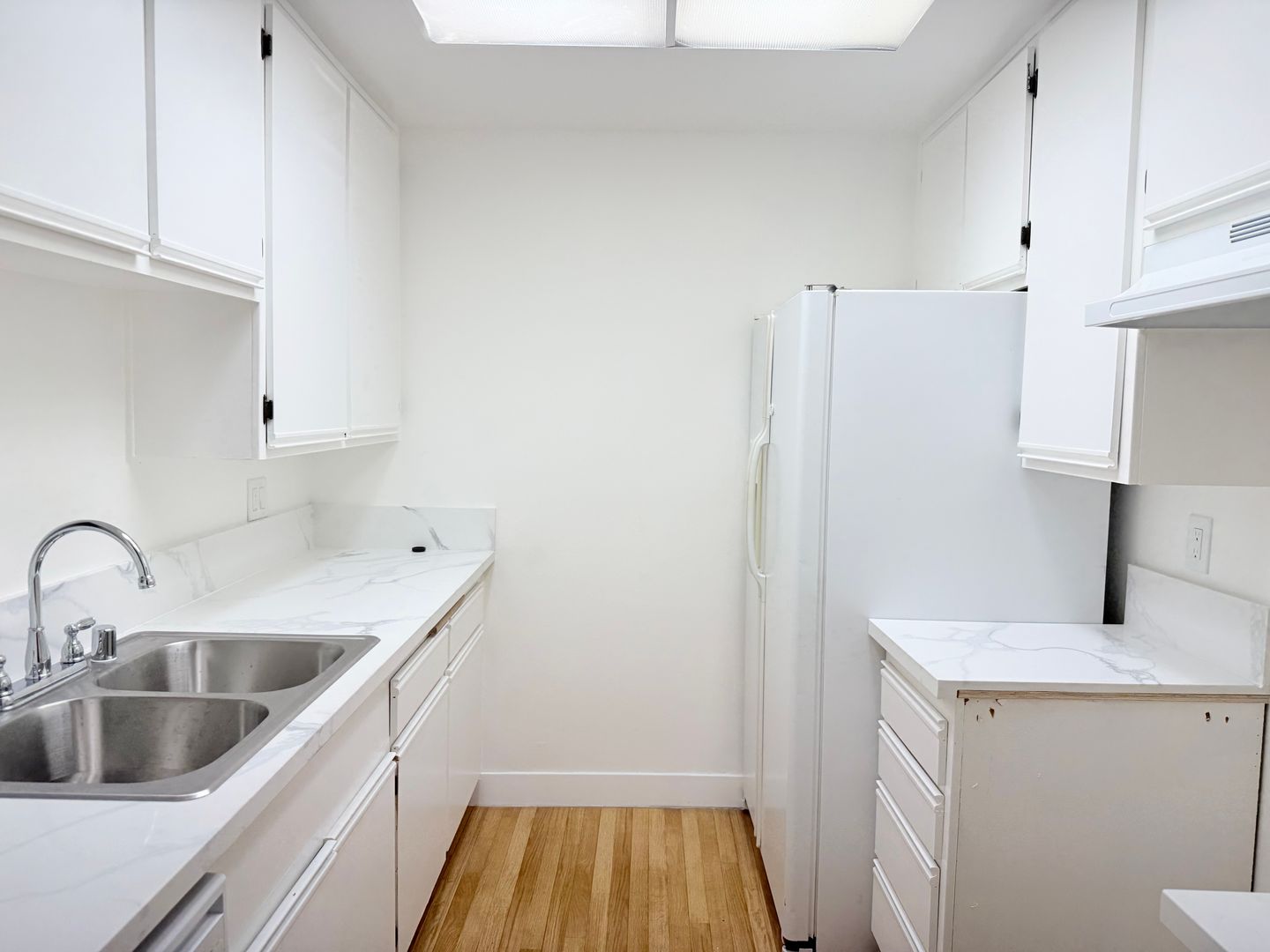 Los Angeles Apartment: 315 S. LaFayette Park Place