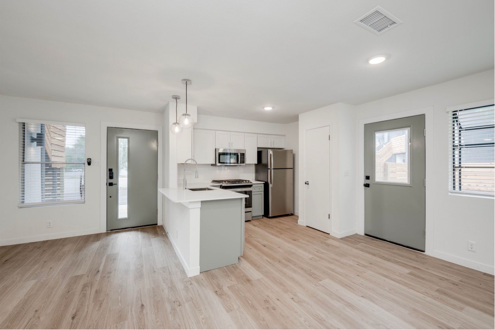 Austin Apartment: 5800 Cougar Drive