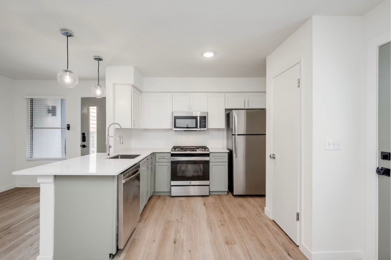 Austin Apartment: 5802 Cougar Drive