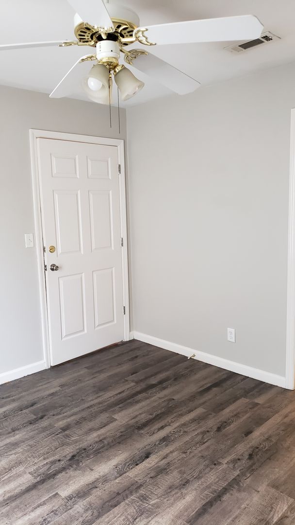 Albany Apartment: 2214 Gillionville Rd