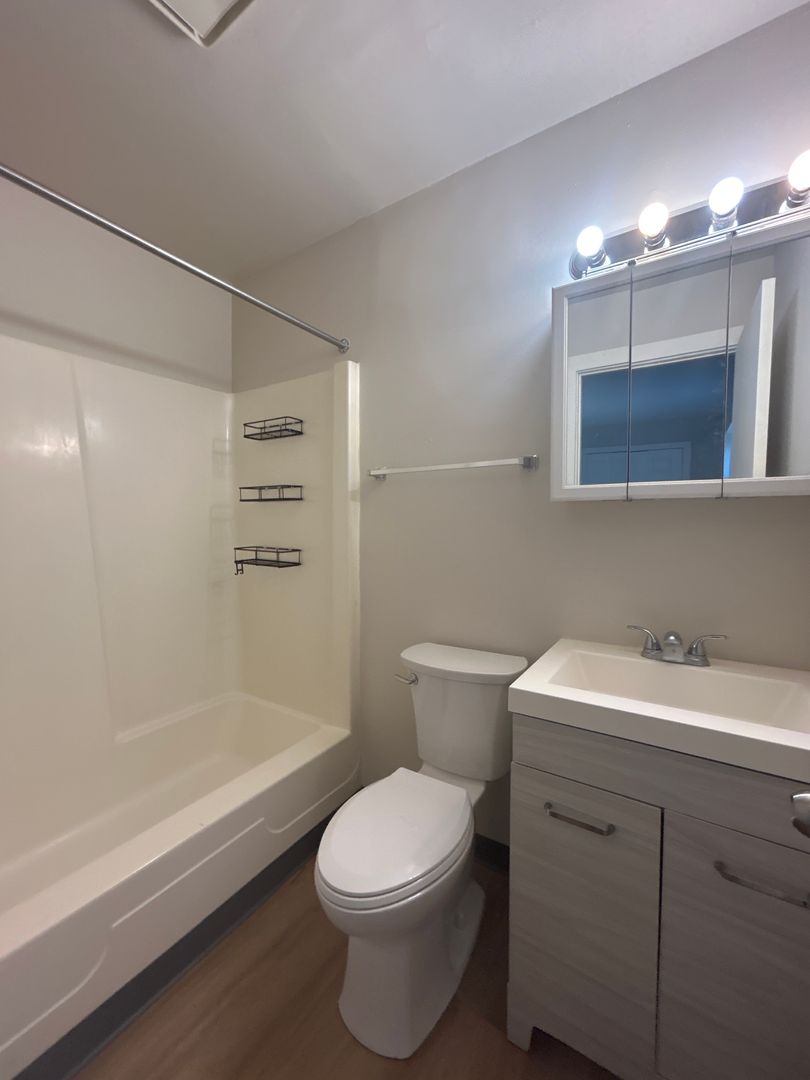 Esopus Apartment: 30 Black Creek Rd