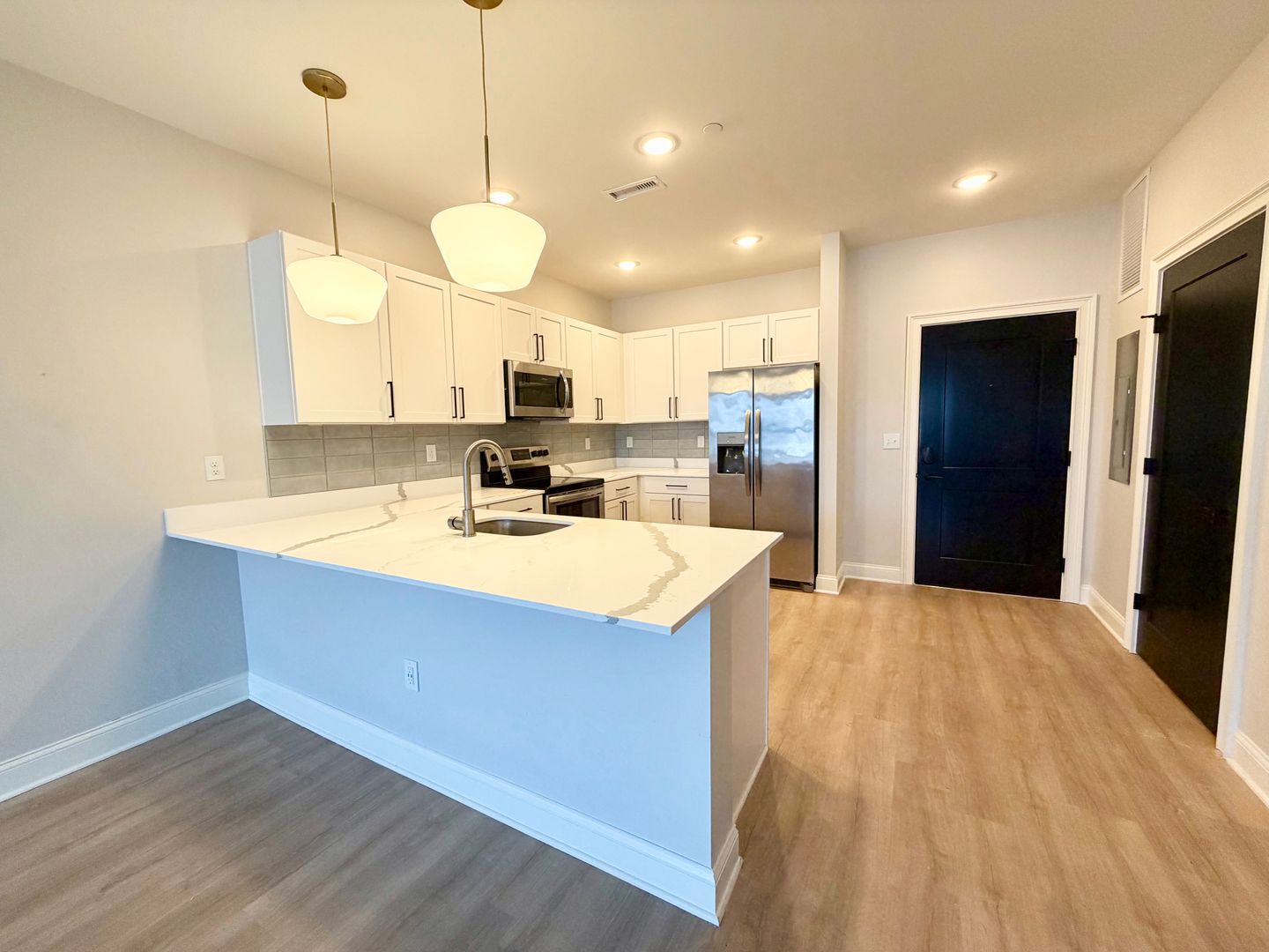 Poughkeepsie Apartment: 21 Raymond Avenue