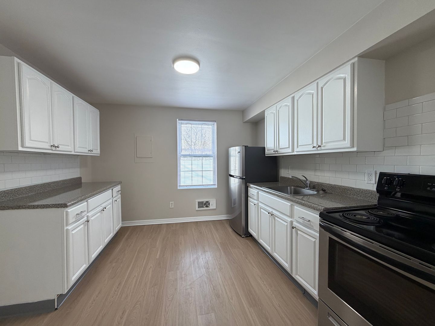 Esopus Apartment: 30 Black Creek Rd