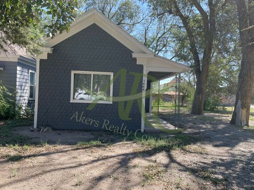 1444 Cypress St – photo 1