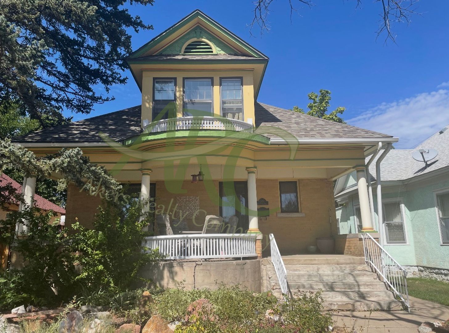 Pueblo Condo: 123 Van Buren St