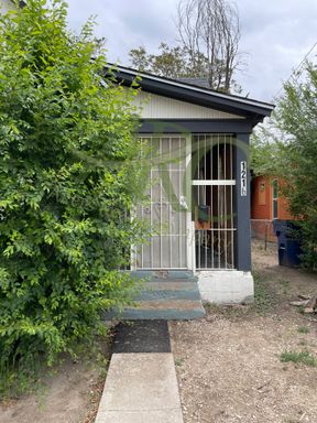 1216 Cedar St – photo 1