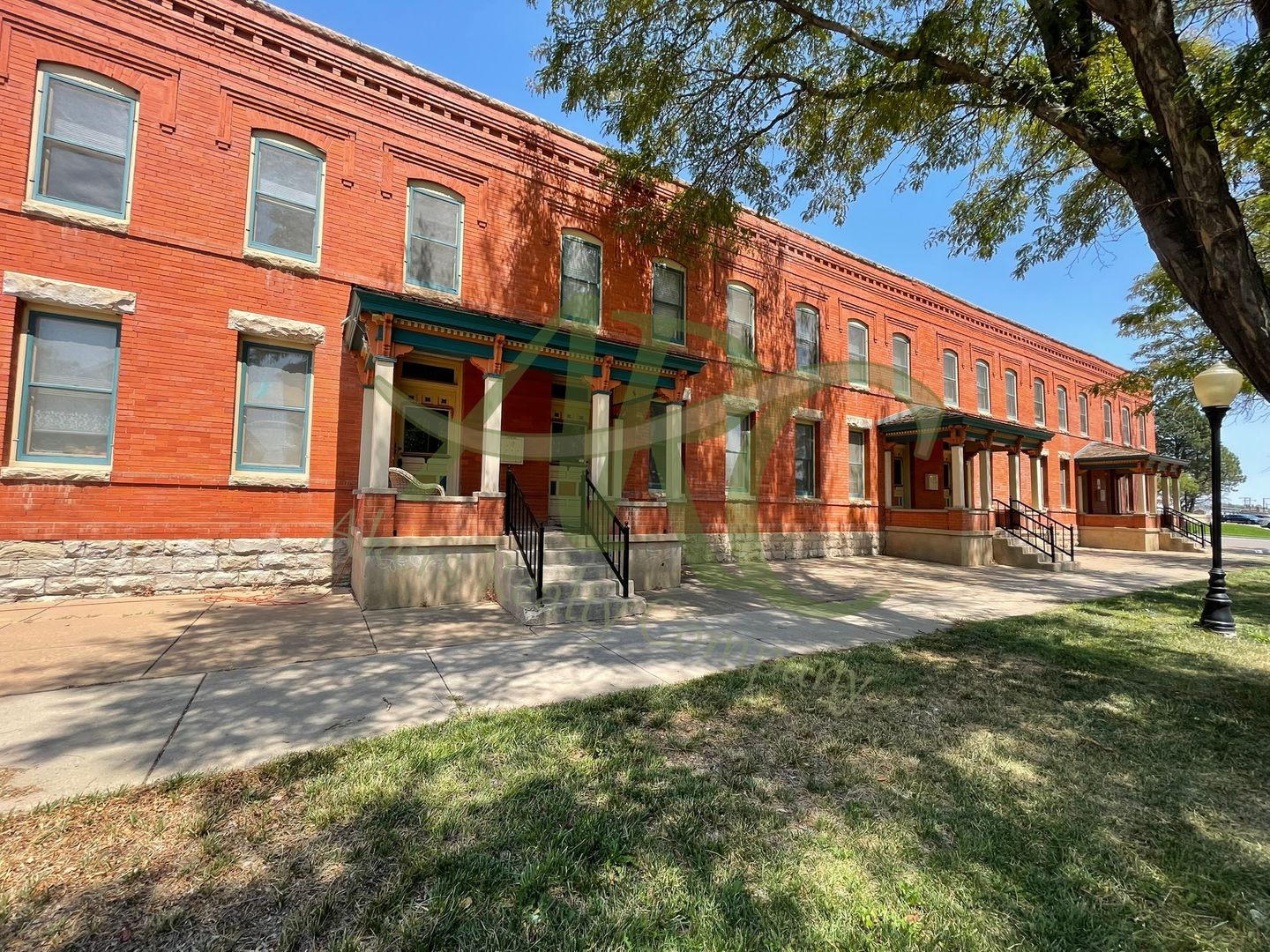 Pueblo Apartment: 401 - 411 W 11th St