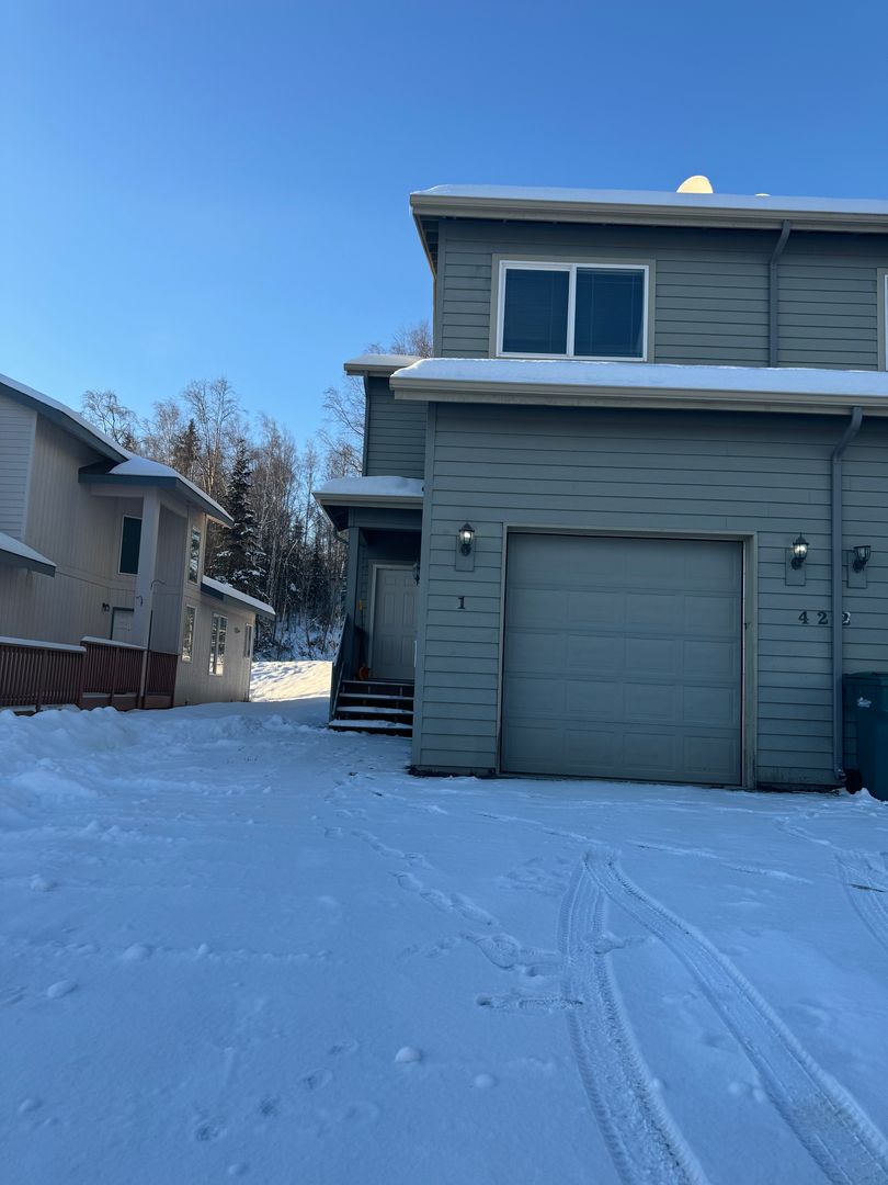 Anchorage Apartment: 422 Oklahoma Street