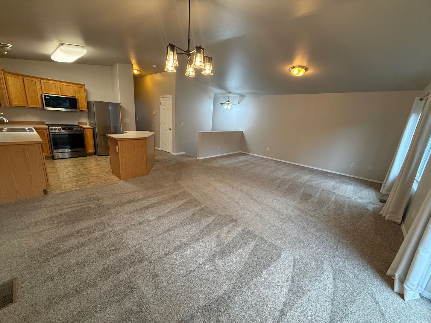 Eagle River House: 19628 Highland Ridge Drive