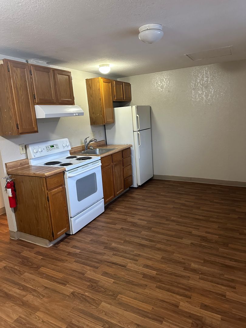 Anchorage Apartment: 4554 Homer Drive