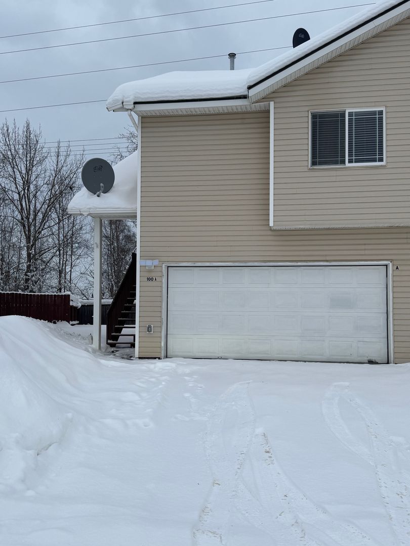 Anchorage House: 100 Burton St Unit A