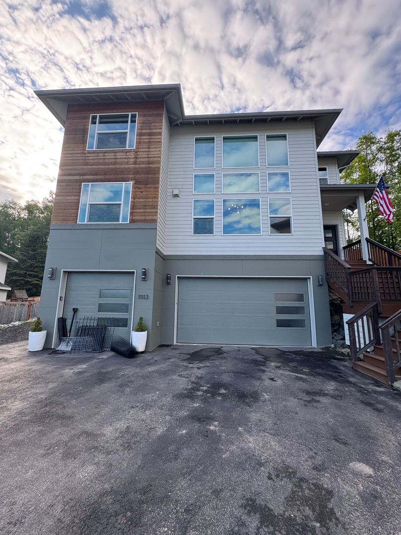 Eagle River House: 11113 June Agnes Circle