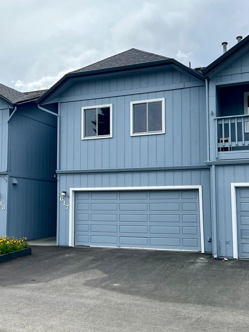 Anchorage House: 617 King Arthur Circle