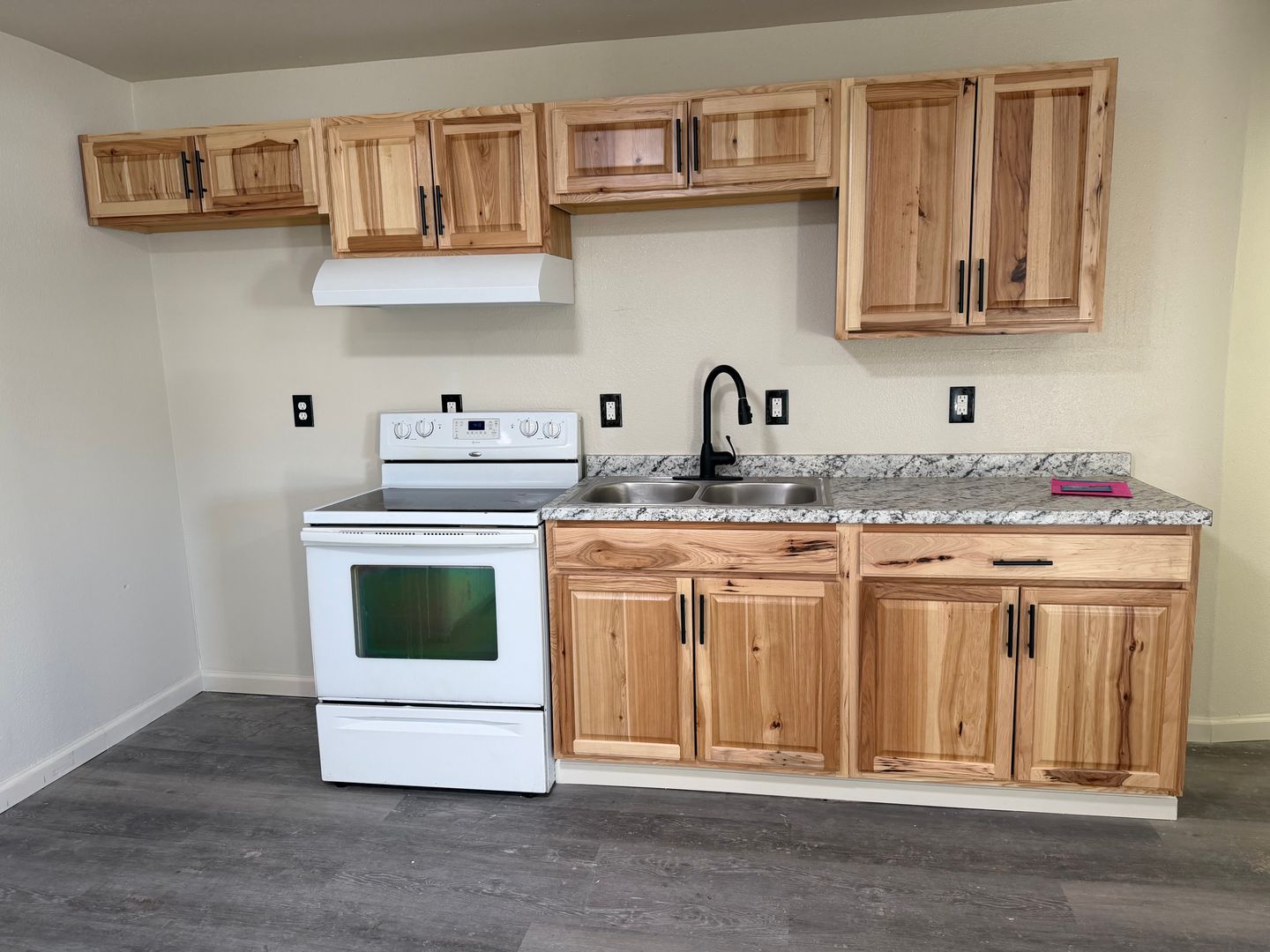 Anchorage Apartment: 648 E Dowling