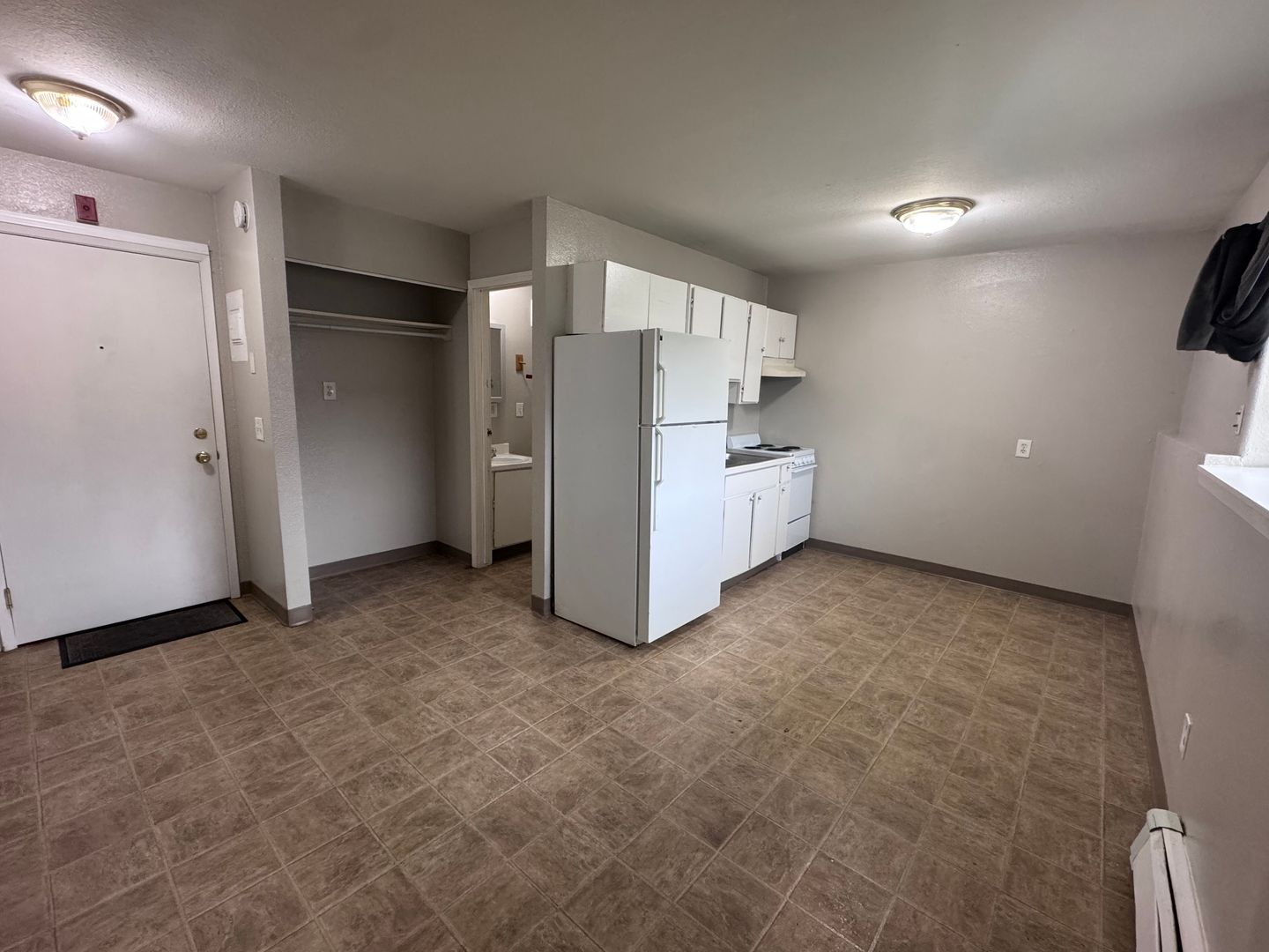 Anchorage Apartment: 4554 Homer Drive