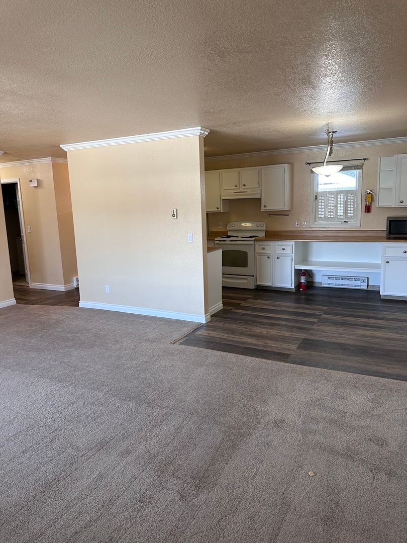 Anchorage House: 190 Grand Larry Street Unit A10