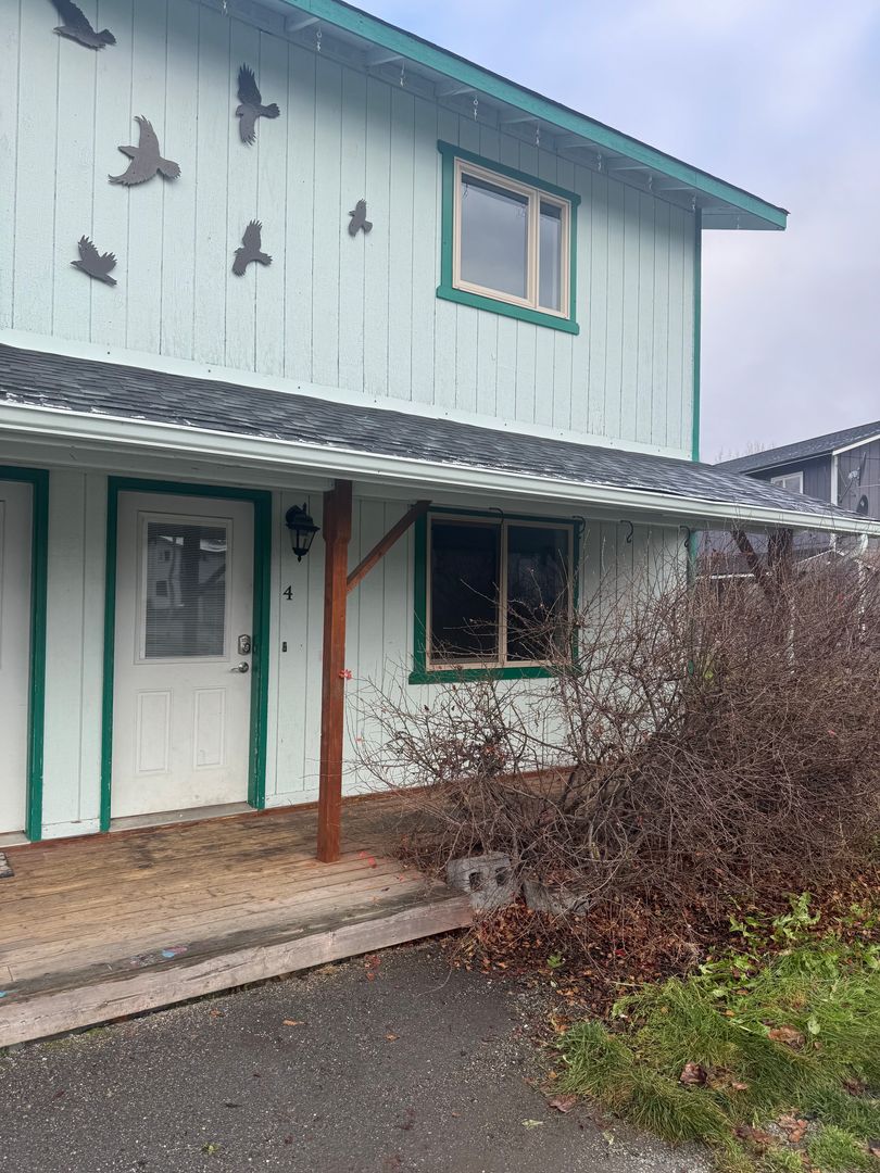Anchorage Apartment: 8101 E 16th Ave