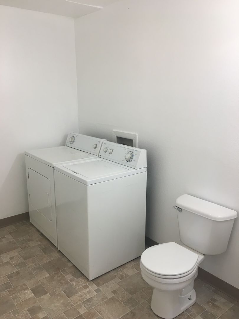 Anchorage Apartment: 417 E 11th Ave