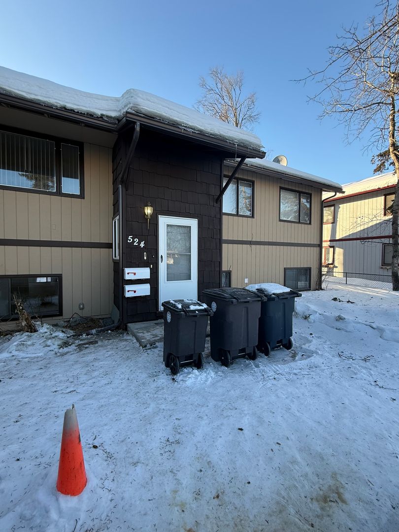 Anchorage Apartment: 524 N. Klevin St.