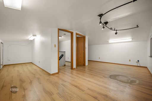 Quaint office/studio space available now in Big Lake!