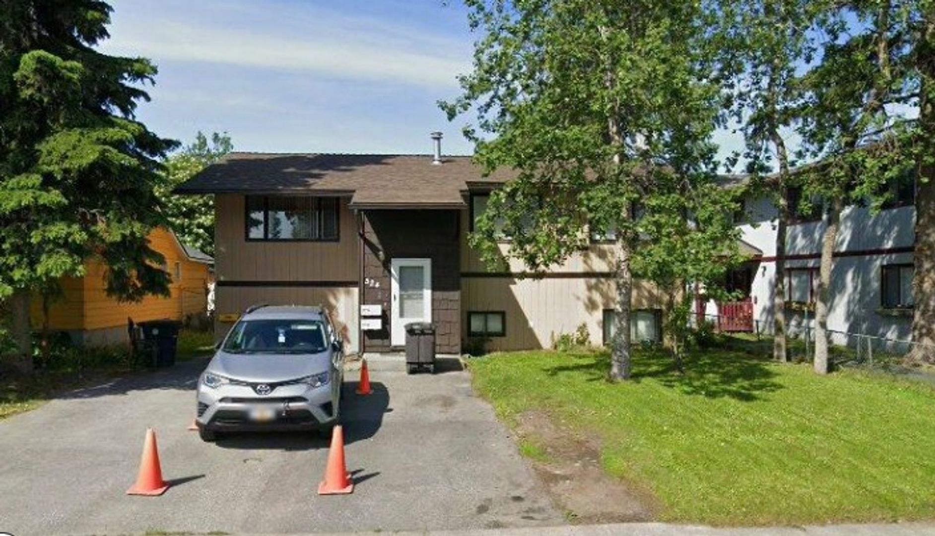 Anchorage Apartment: 524 N. Klevin St.