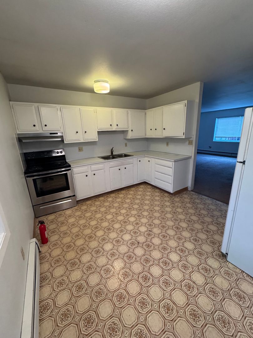 Anchorage Apartment: 533 E. 24th