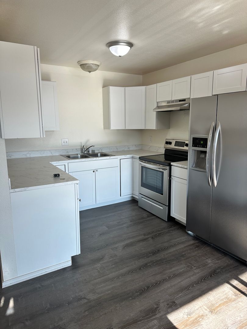 Anchorage Apartment: 1801 Elcadore Dr.